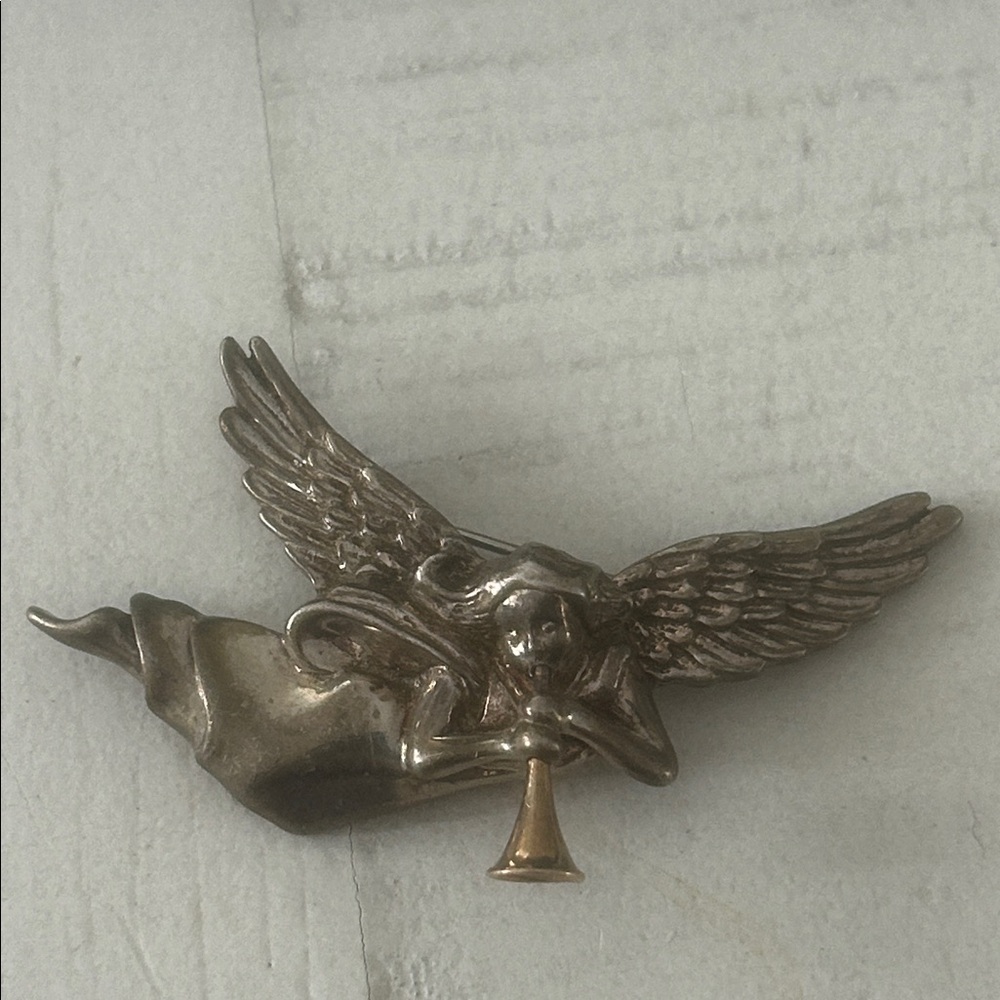 FLYING ANGEL- STERLING SILVER & 14K GOLD HORN BAB- BROOCH